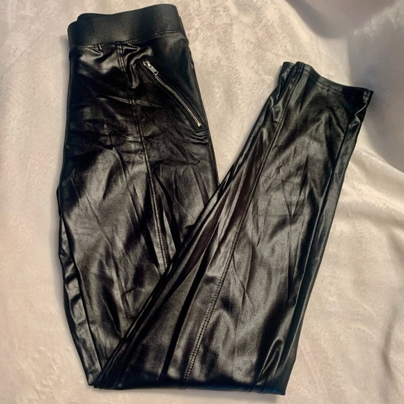 NWT Wila Leggings OSFM Vegan Leather Black Elastic Waist Zippered Pocket NEW - Picture 2 of 12
